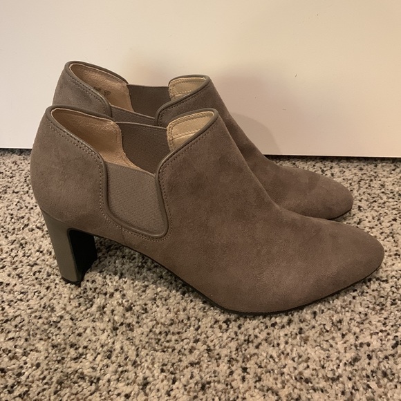 Women’s Booties by LifeStride - Picture 3 of 9